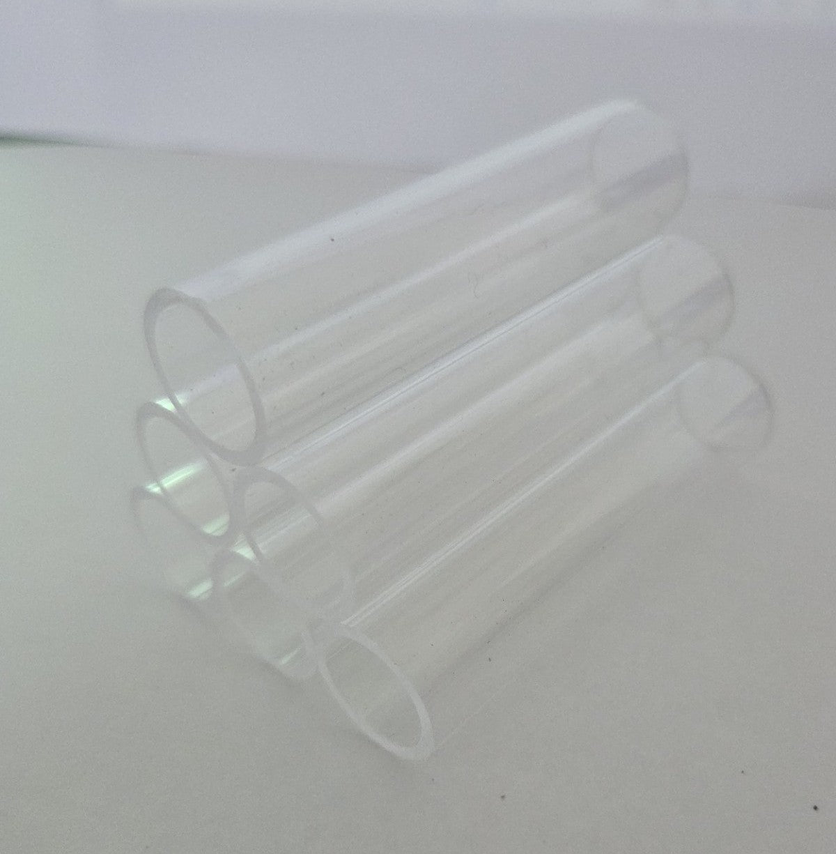 Cachette en acrylique cylindrique